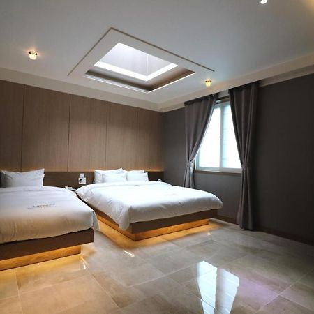 Hotel Airport Puszan Kültér fotó